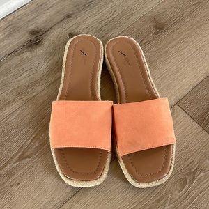 NWOT Faux Sued Slide Espadrialle Sandals
